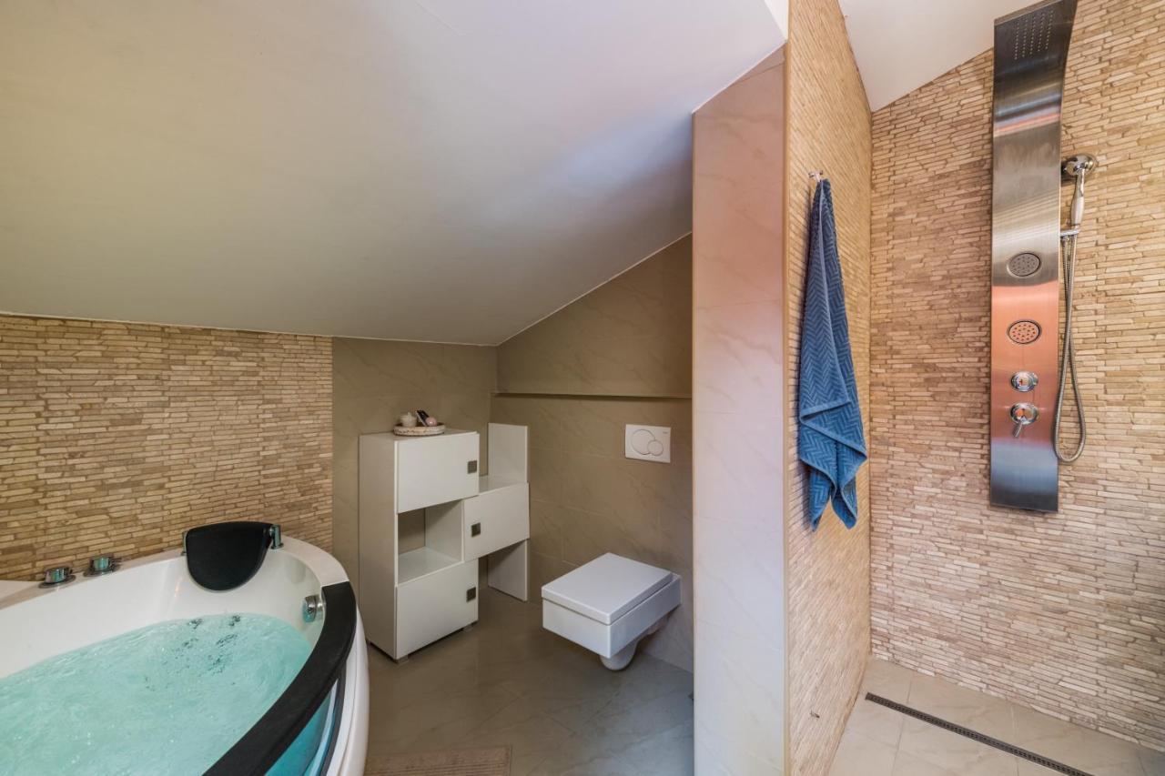 Apartment Rooftop Пула Екстериор снимка
