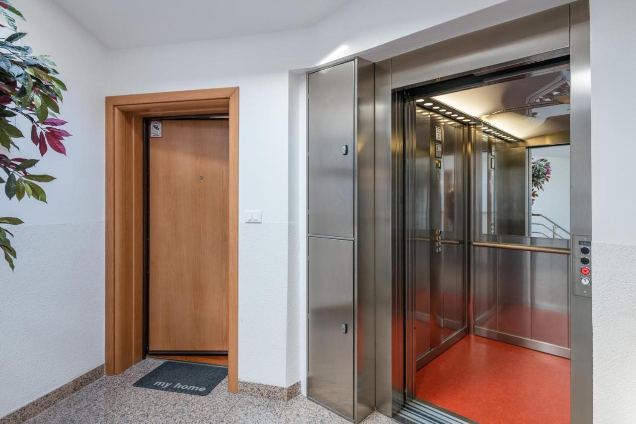 Apartment Rooftop Пула Екстериор снимка